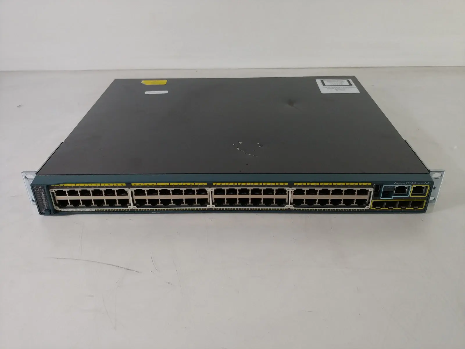 cisco-catalyst-ws-c2960-24pc-s-front-view - cisco-switches