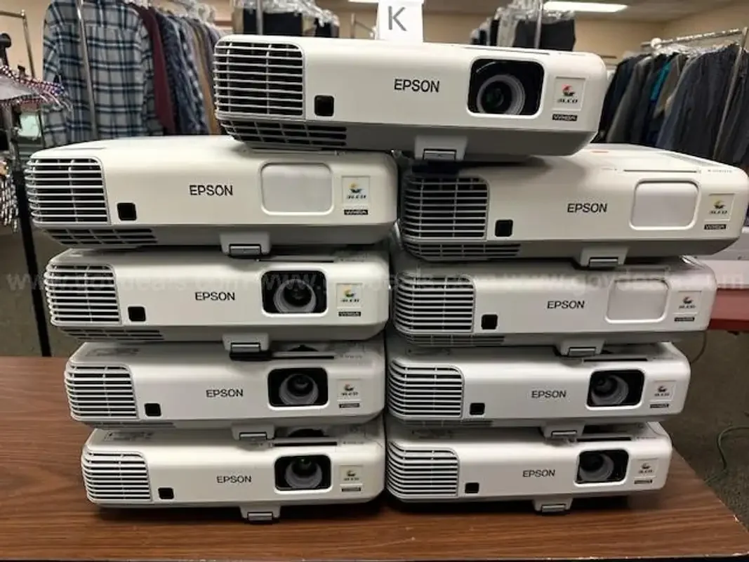Projectors stock & refurbished wholesale — UAEPC Sharjah Dubai
