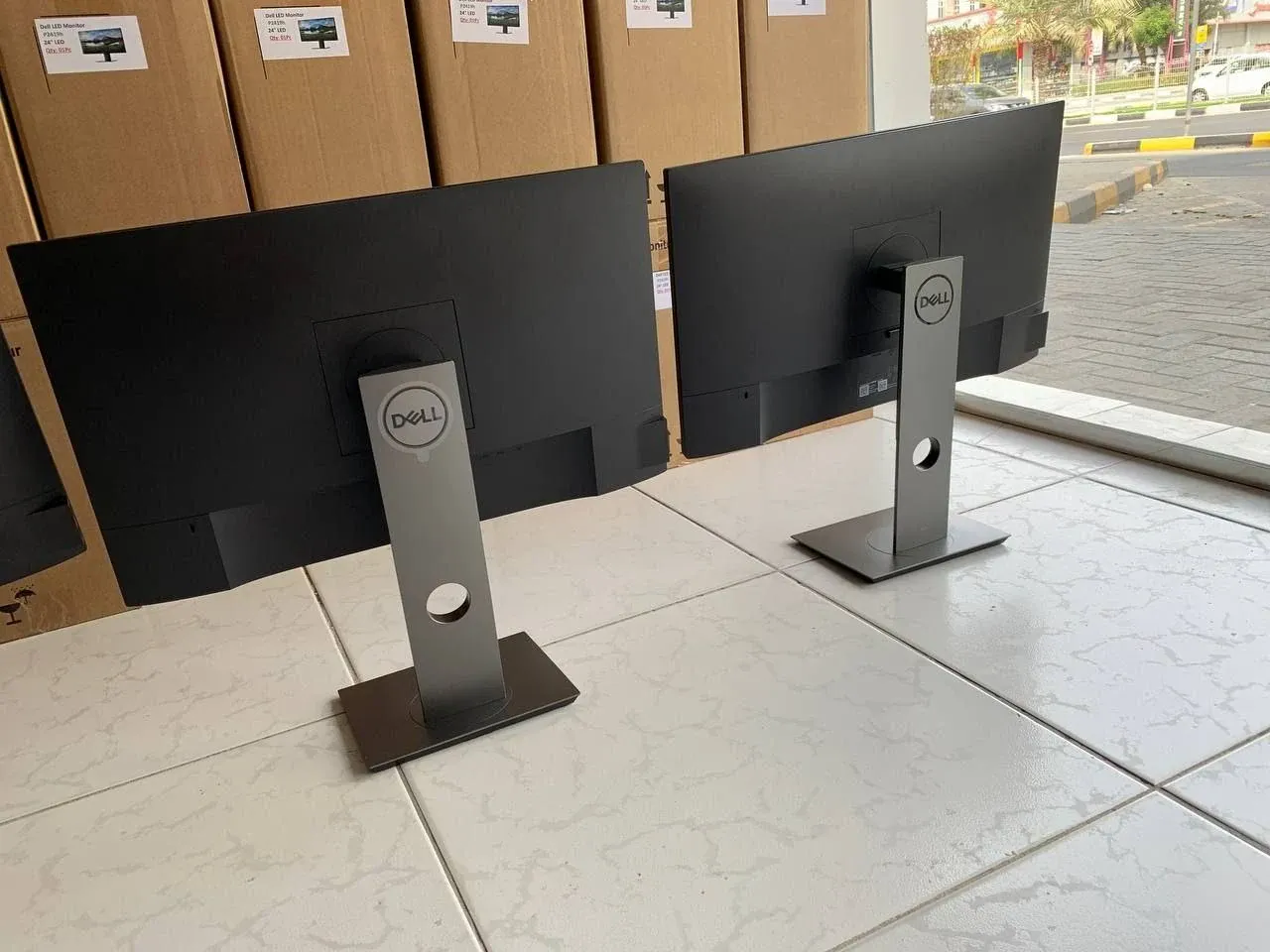 Wholesale Business Monitors — Dell UltraSharp, HP EliteDisplay, Lenovo ThinkVision, Samsung, LG — Grade ⁦A++⁩ Refurbished 24" 27" FHD QHD 4K — B2B Sharjah Dubai UAE | UAEPC #6