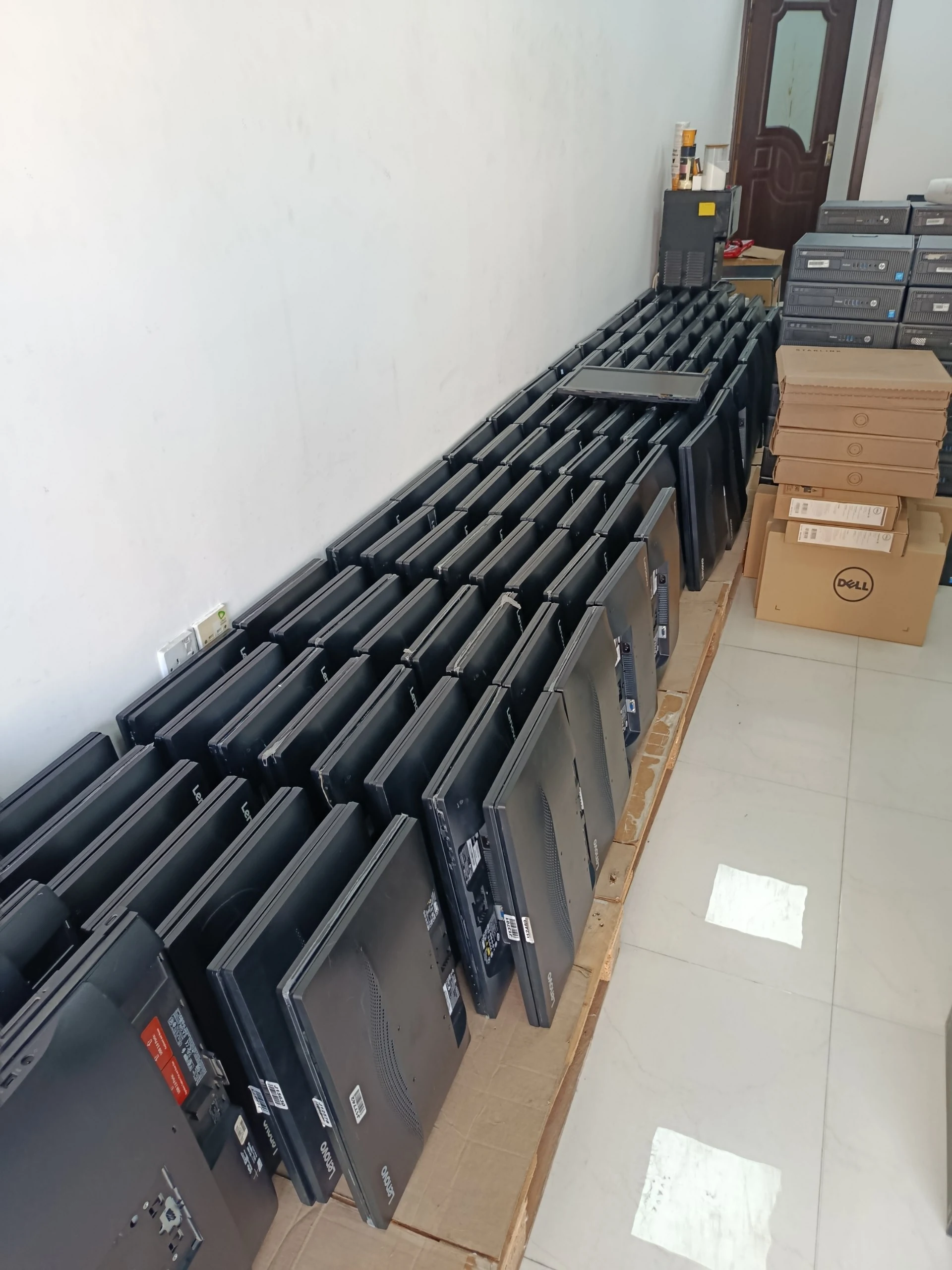 Custom export cartons for UAEPC computer equipment shipping to 14 countries